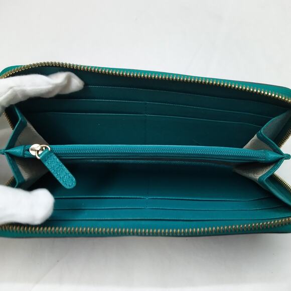 Michael Kors Green Leather Snakeskin Embossed Zip Around Credit Card Wallet - Picture 9 of 16